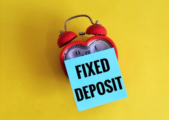 RBI rate cut impact on FD returns, lock FD rates now, falling deposit rates India, best time to invest in